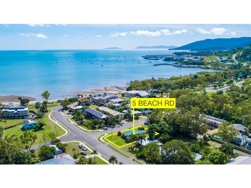 5 Beach Road, Cannonvale QLD 4802