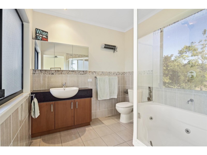 103/25 Abell Road, Cannonvale QLD 4802