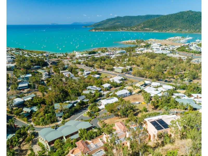 4 Nara Avenue, Airlie Beach QLD 4802