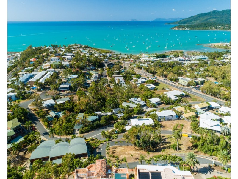 4 Nara Avenue, Airlie Beach QLD 4802