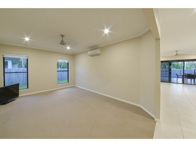 17 Hidden Court, Cannonvale QLD 4802