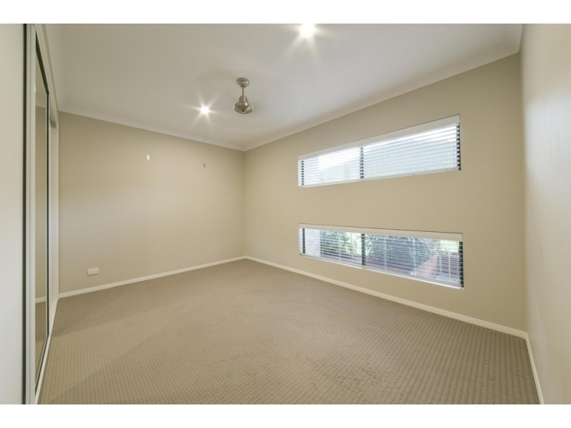 17 Hidden Court, Cannonvale QLD 4802