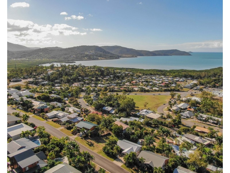 22 Country Road, Cannonvale QLD 4802