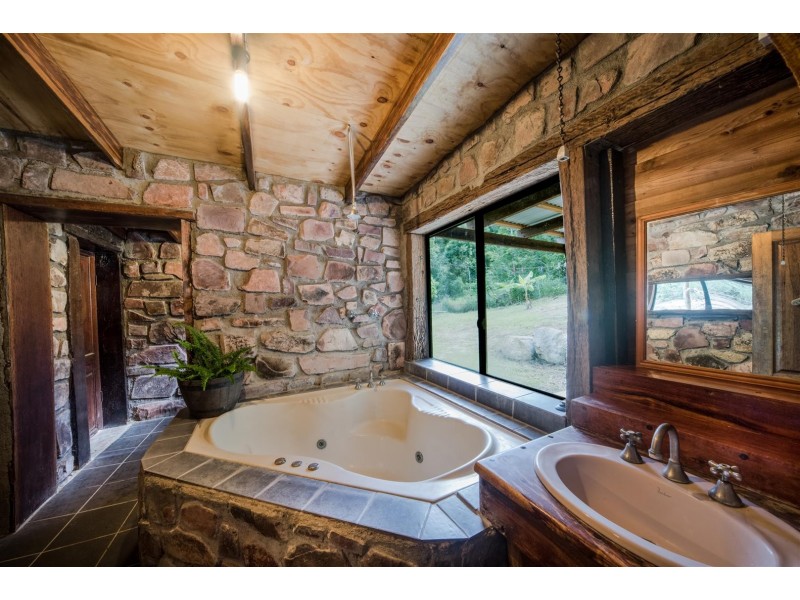 93 Bonnie Springs Road, Myrtlevale QLD 4800