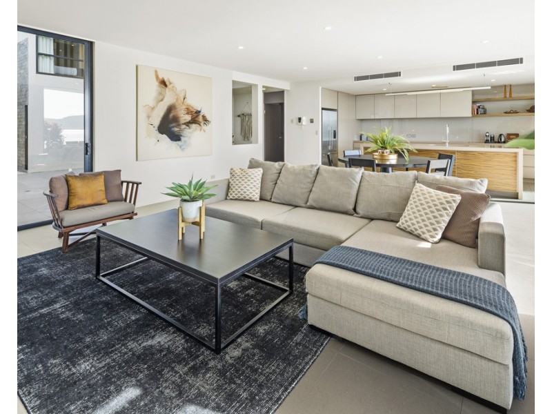 30/11 Altmann Avenue, Cannonvale QLD 4802