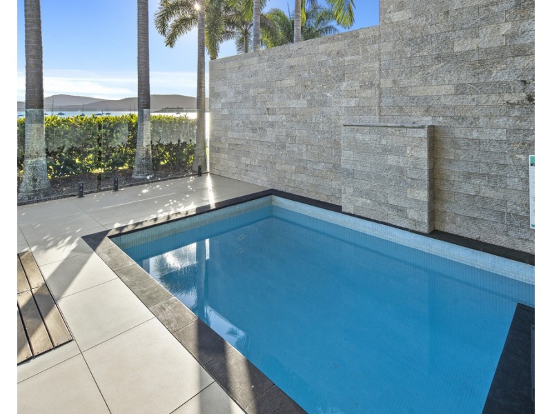 30/11 Altmann Avenue, Cannonvale QLD 4802