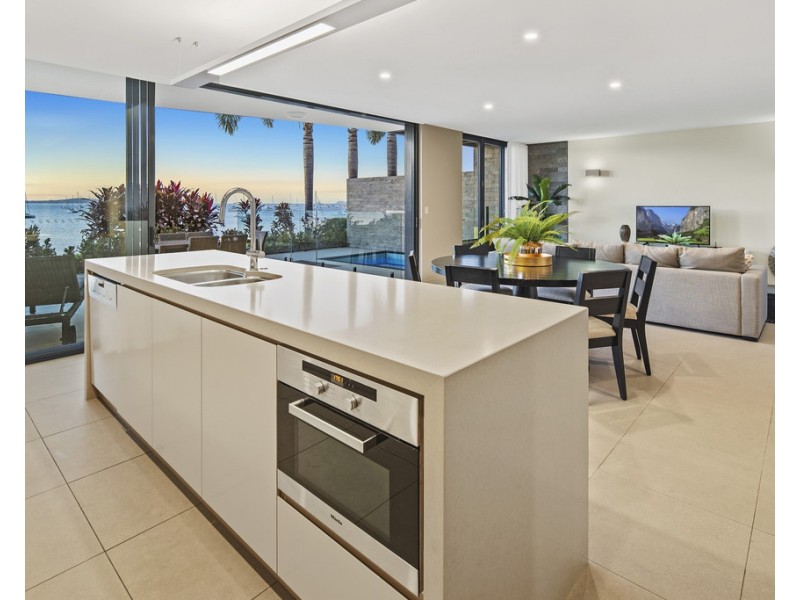 30/11 Altmann Avenue, Cannonvale QLD 4802