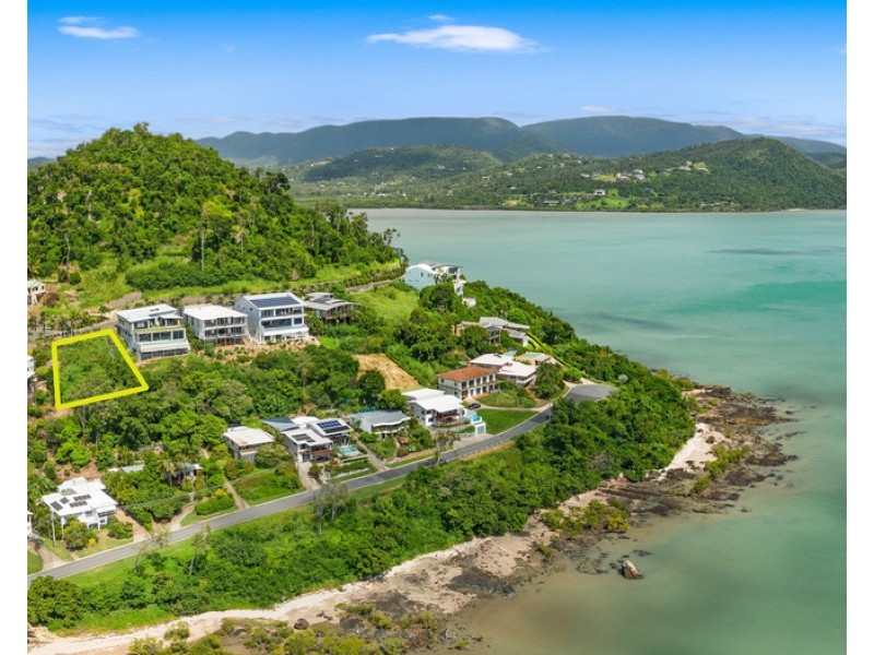 1 Jessies Way, Cannonvale QLD 4802