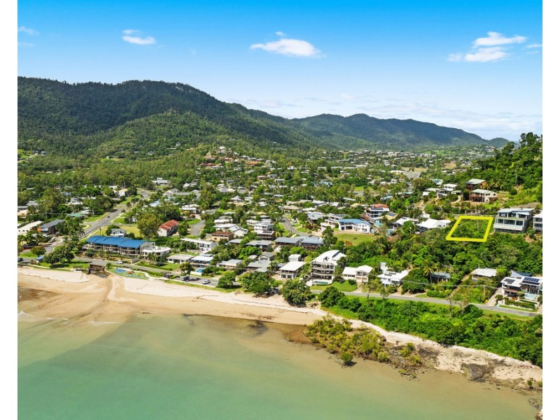 1 Jessies Way, Cannonvale QLD 4802