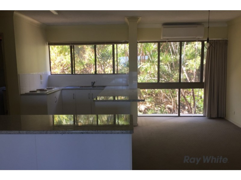 17/2 Eshelby, Cannonvale QLD 4802