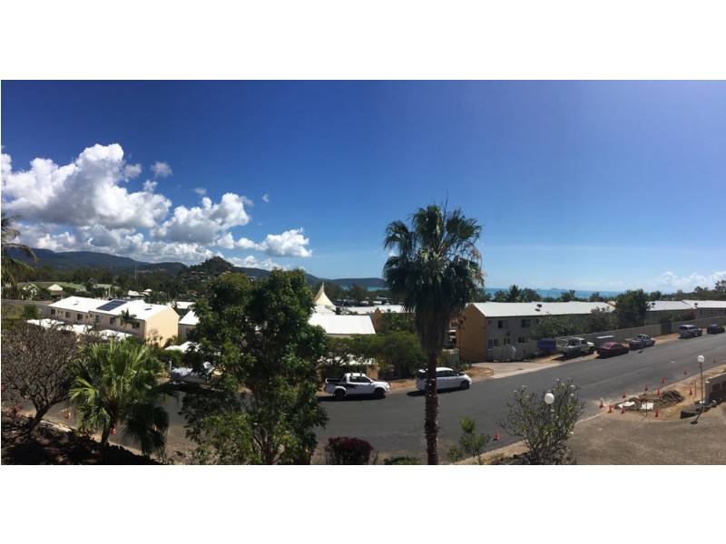 17/2 Eshelby, Cannonvale QLD 4802