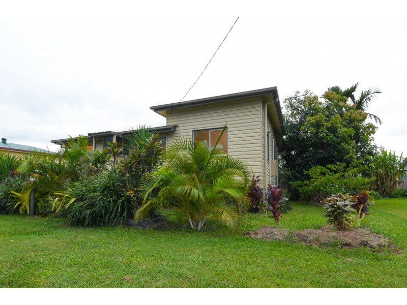 25 Ruge Street, Proserpine QLD 4800