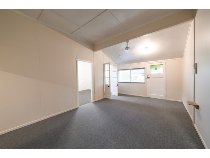 25 Ruge Street, Proserpine QLD 4800