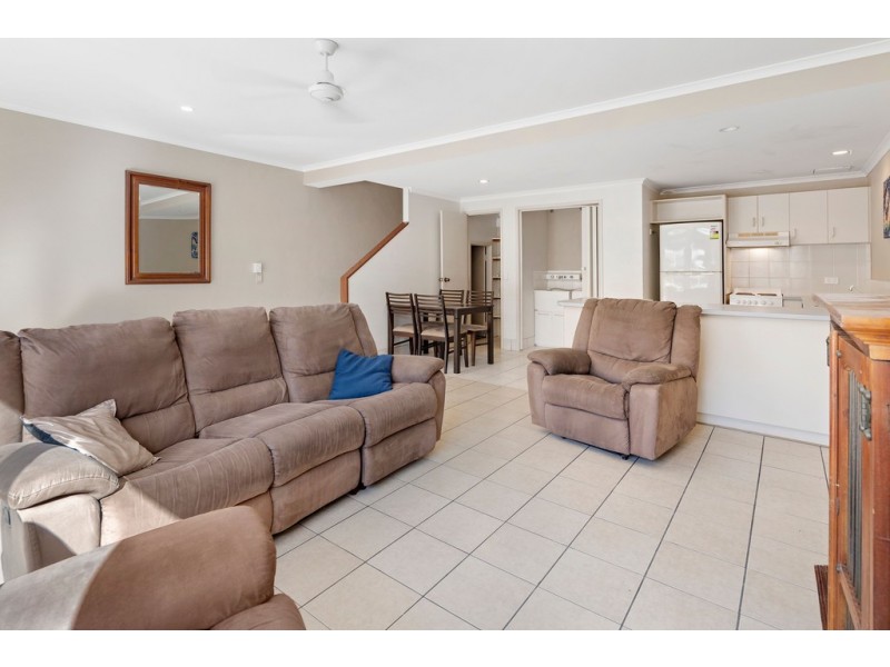 7/9 Erromango, Jubilee Pocket QLD 4802