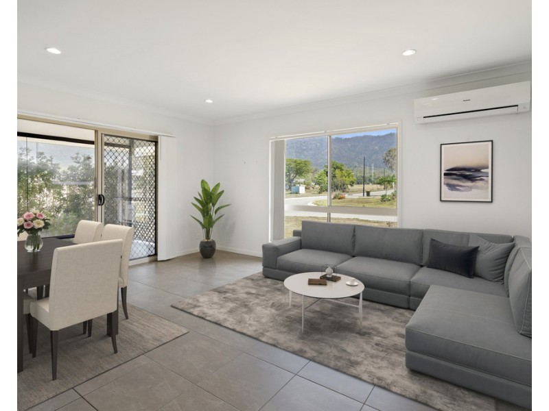4 Spritsail Crescent, Cannonvale QLD 4802