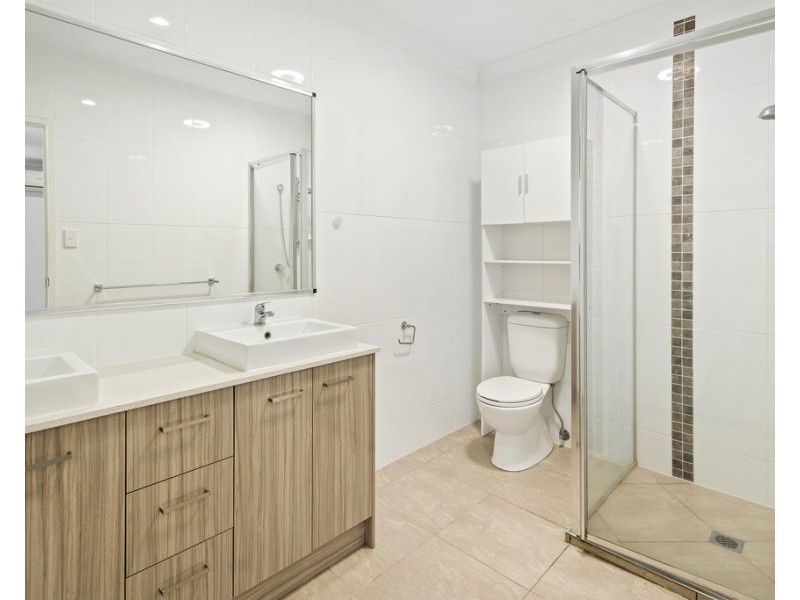 4 Spritsail Crescent, Cannonvale QLD 4802