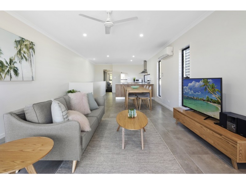 272A/20 Altmann Avenue, Cannonvale QLD 4802