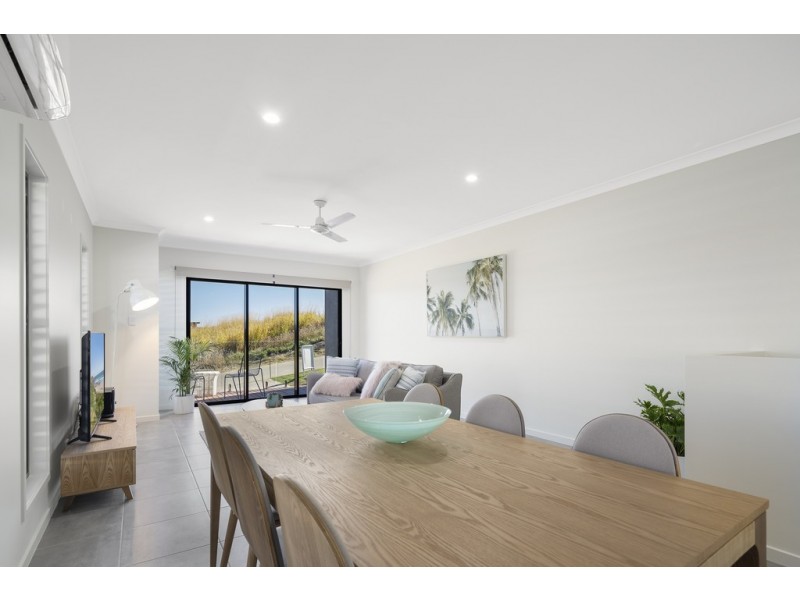 272A/20 Altmann Avenue, Cannonvale QLD 4802