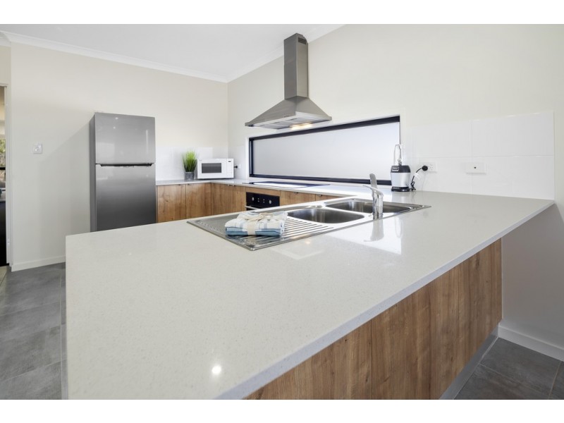 272A/20 Altmann Avenue, Cannonvale QLD 4802