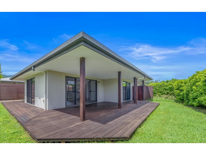 4 Waite Creek Court, Cannonvale QLD 4802