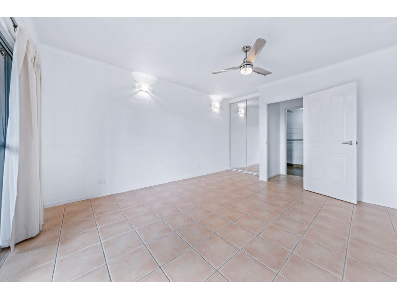 7 Country Road, Cannonvale QLD 4802