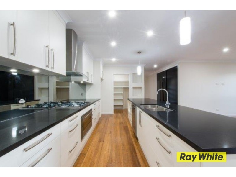 15 Pearl Street, Cannonvale QLD 4802