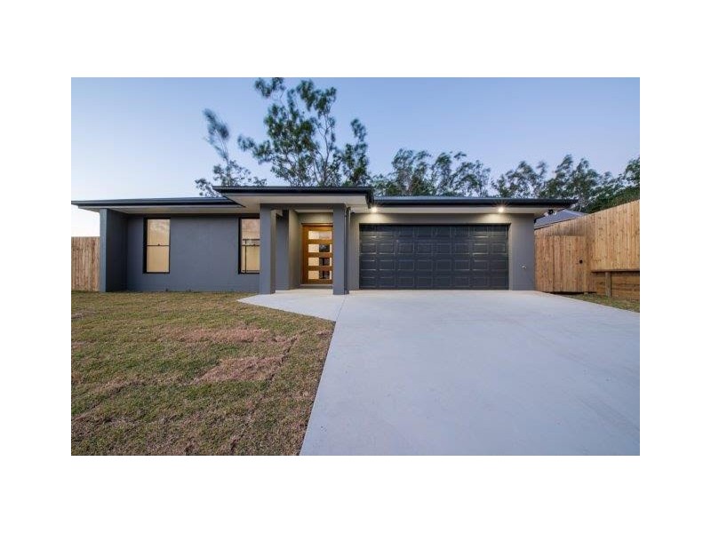 15 Pearl Street, Cannonvale QLD 4802