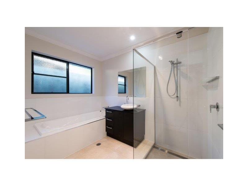 15 Pearl Street, Cannonvale QLD 4802