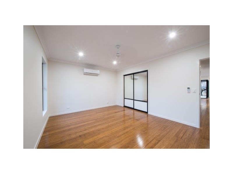 15 Pearl Street, Cannonvale QLD 4802