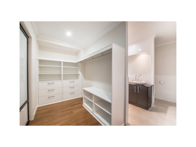 15 Pearl Street, Cannonvale QLD 4802