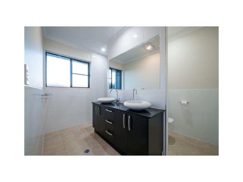 15 Pearl Street, Cannonvale QLD 4802