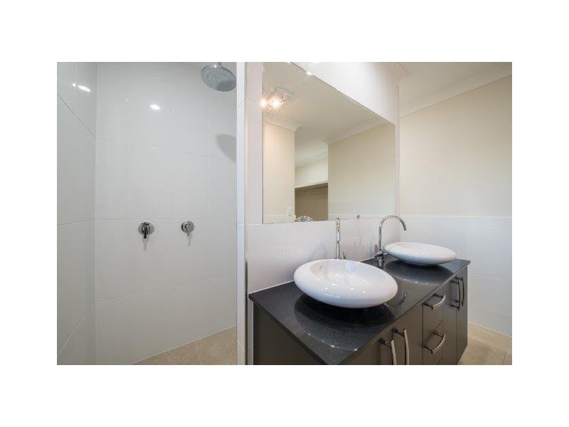 15 Pearl Street, Cannonvale QLD 4802