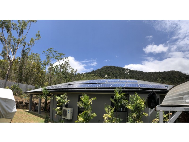 15 Pearl Street, Cannonvale QLD 4802