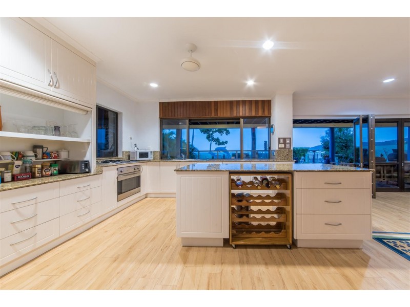 30 Coral Esplanade, Cannonvale QLD 4802
