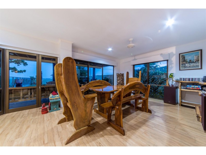 30 Coral Esplanade, Cannonvale QLD 4802
