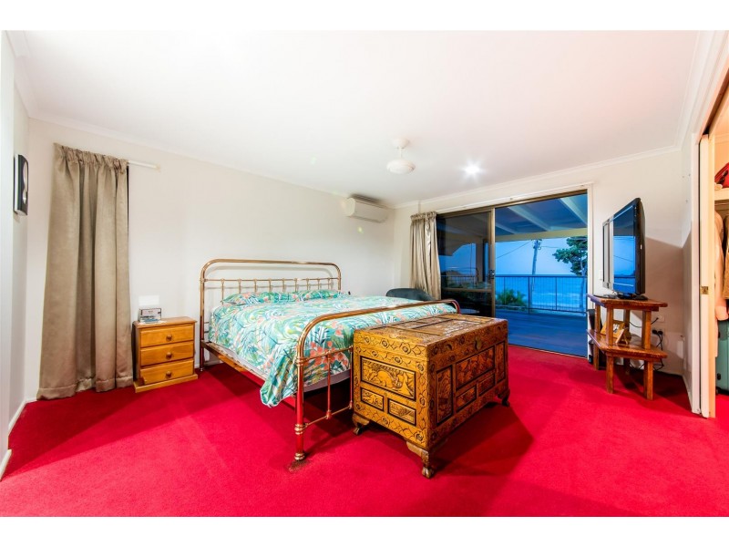 30 Coral Esplanade, Cannonvale QLD 4802