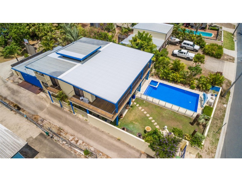 30 Coral Esplanade, Cannonvale QLD 4802