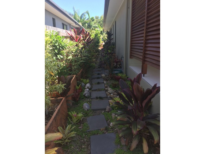 39 Twin Creek Court, Cannonvale QLD 4802