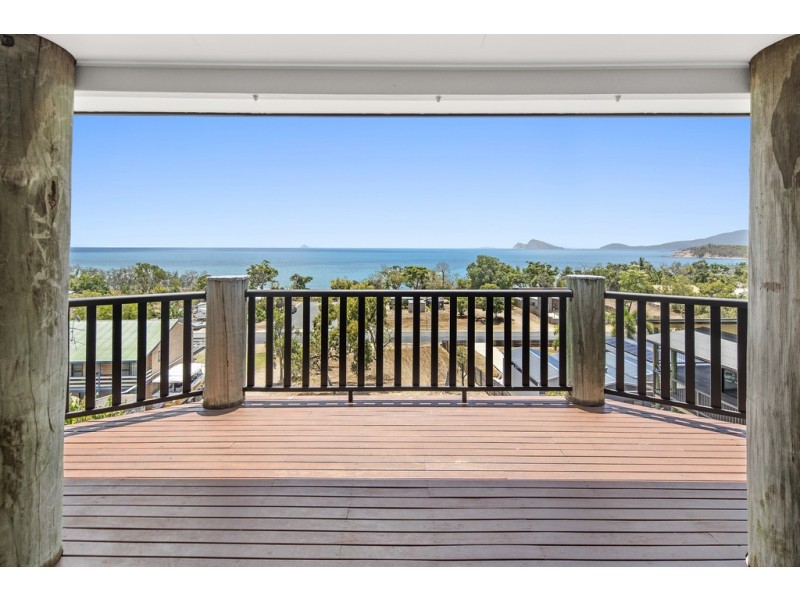 17 Roseric Crescent, Hideaway Bay QLD 4800
