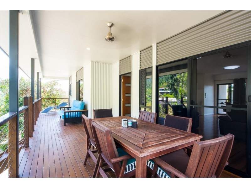 43 Eshelby Drive, Cannonvale QLD 4802