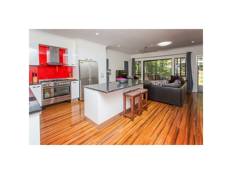 43 Eshelby Drive, Cannonvale QLD 4802