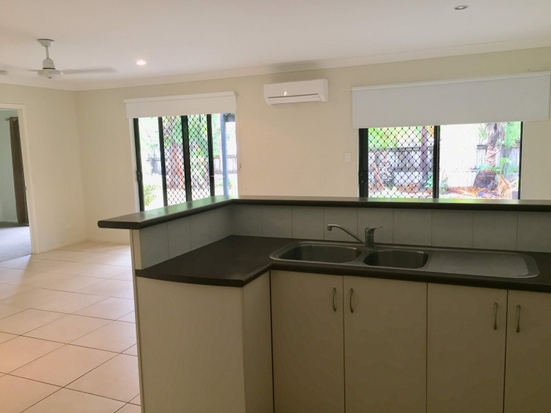 1/46 Banksia Court, Cannonvale QLD 4802