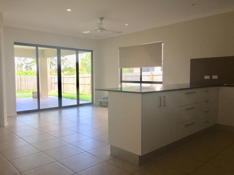 9 Twin Creek Court, Cannonvale QLD 4802