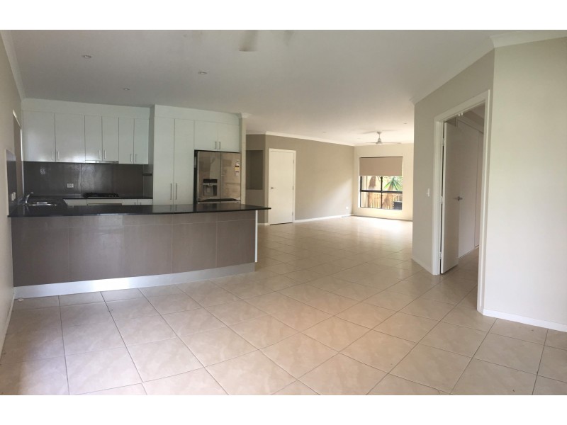 9 Twin Creek Court, Cannonvale QLD 4802