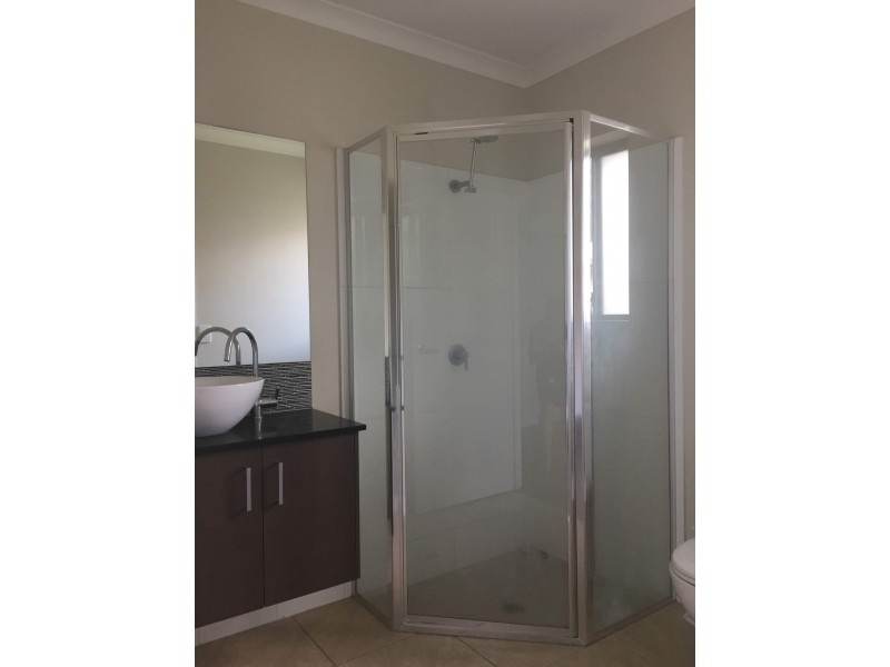 9 Twin Creek Court, Cannonvale QLD 4802