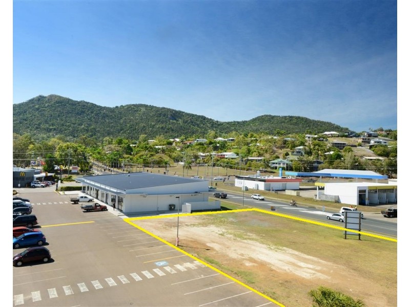 Reef Plaza Cnr Shute Harbour Rd/Paluma Rd, Cannonvale QLD 4802