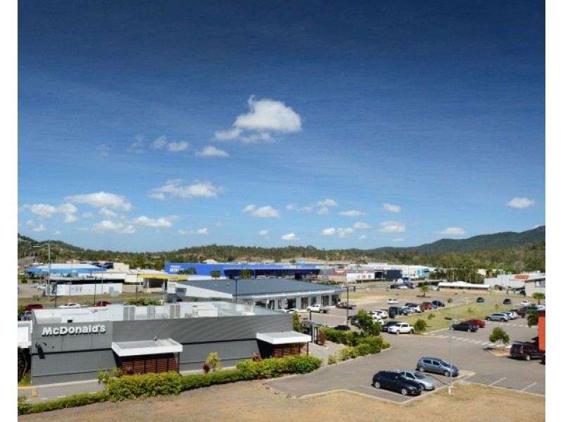 Reef Plaza Cnr Shute Harbour Rd/Paluma Rd, Cannonvale QLD 4802