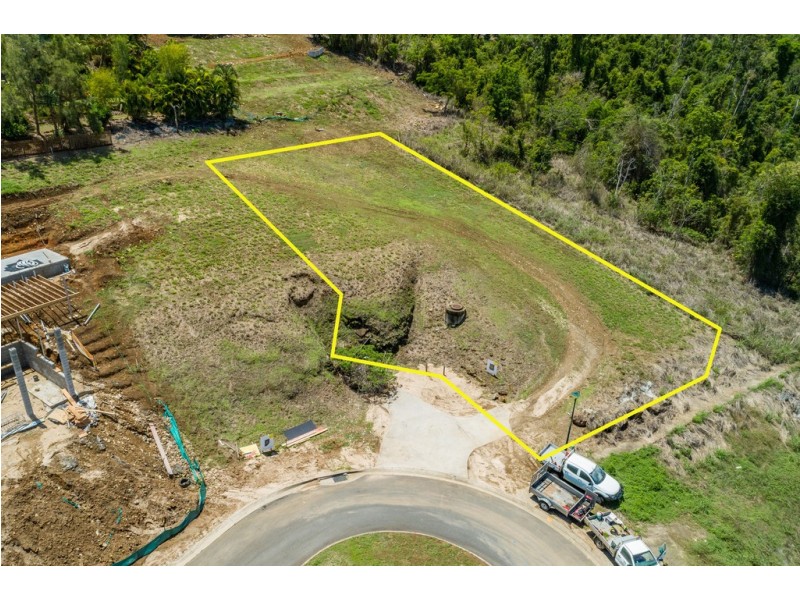 21 Whitehaven Crescent, Cannonvale QLD 4802