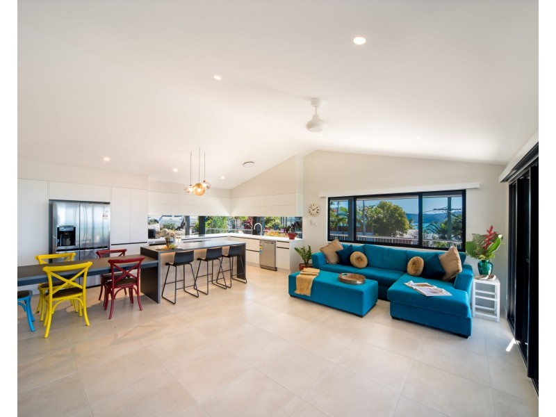 13 Kara Crescent, Airlie Beach QLD 4802