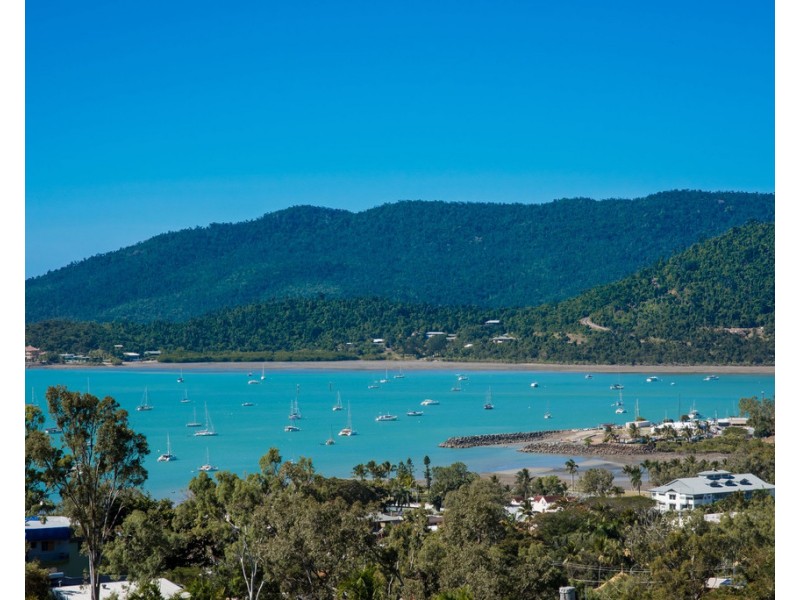 13 Kara Crescent, Airlie Beach QLD 4802